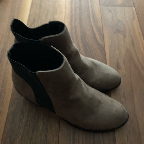 Brown suede chunky heel boots - Picture 4 of 5